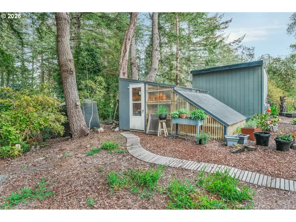 $780,000 | 88879 Highway 42S South, Bandon, OR 97411