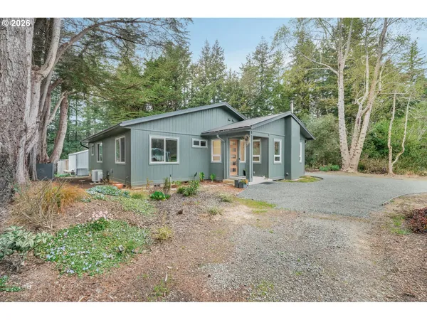 $780,000 | 88879 Highway 42S South, Bandon, OR 97411