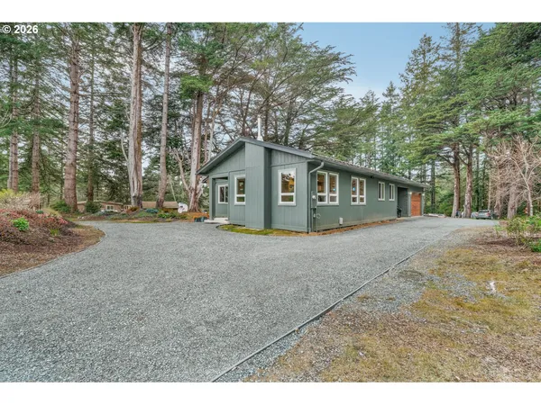 $780,000 | 88879 Highway 42S South, Bandon, OR 97411