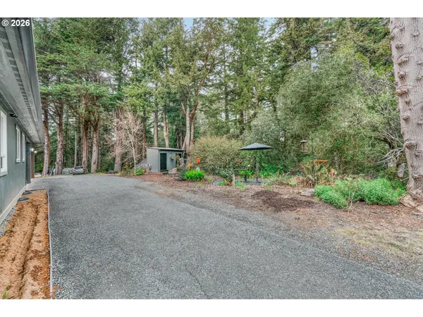 $780,000 | 88879 Highway 42S South, Bandon, OR 97411