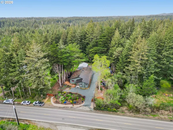 $780,000 | 88879 Highway 42S South, Bandon, OR 97411