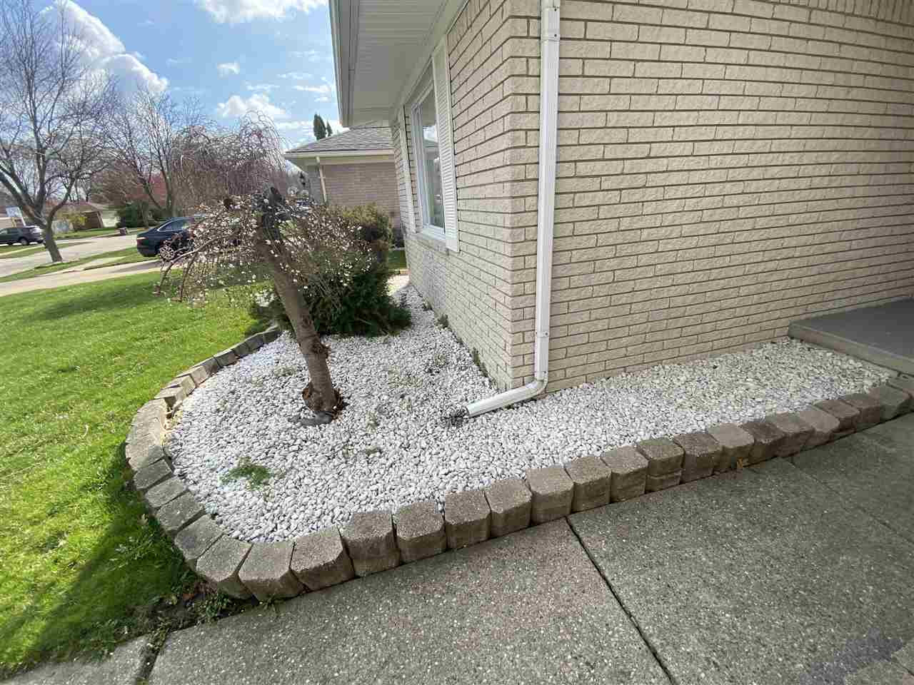 5038 Peekskill Drive Sterling Heights, MI 48310 - Photo 5 of 31 50009914-4.JPG