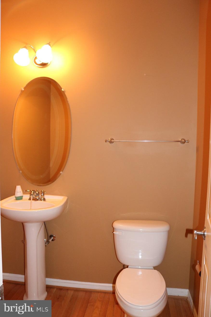 1/2 Bath