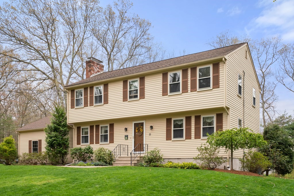11 Neck Hill Road Mendon, MA 01756 - Photo 3 of 34 Gallery Image 3