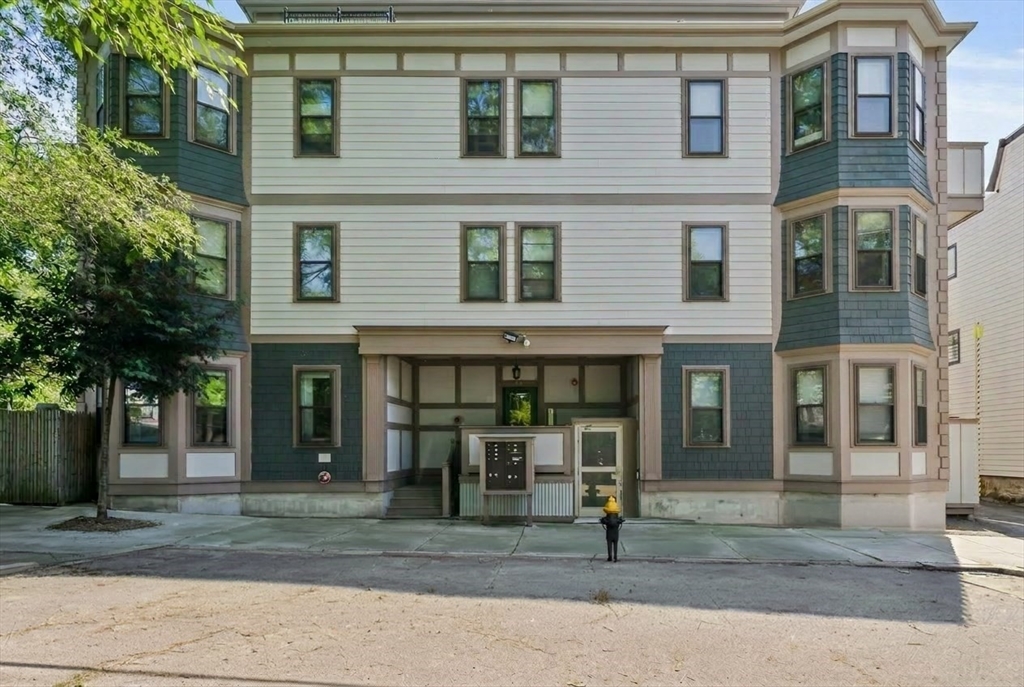 24 Rawson Street, Unit 2 Boston, MA 02125 - Photo 16 of 21