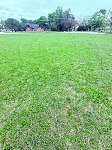 a view of an outdoor space and a yard
