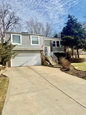 $3,150 | 3226 Everglade Avenue, Woodridge, IL 60517