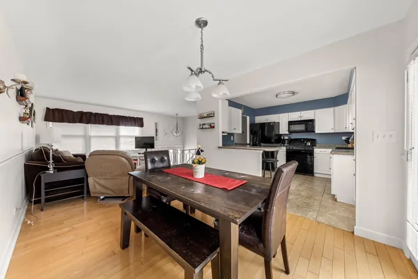 $3,150 | 3226 Everglade Avenue, Woodridge, IL 60517