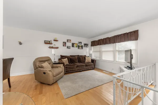 $3,150 | 3226 Everglade Avenue, Woodridge, IL 60517