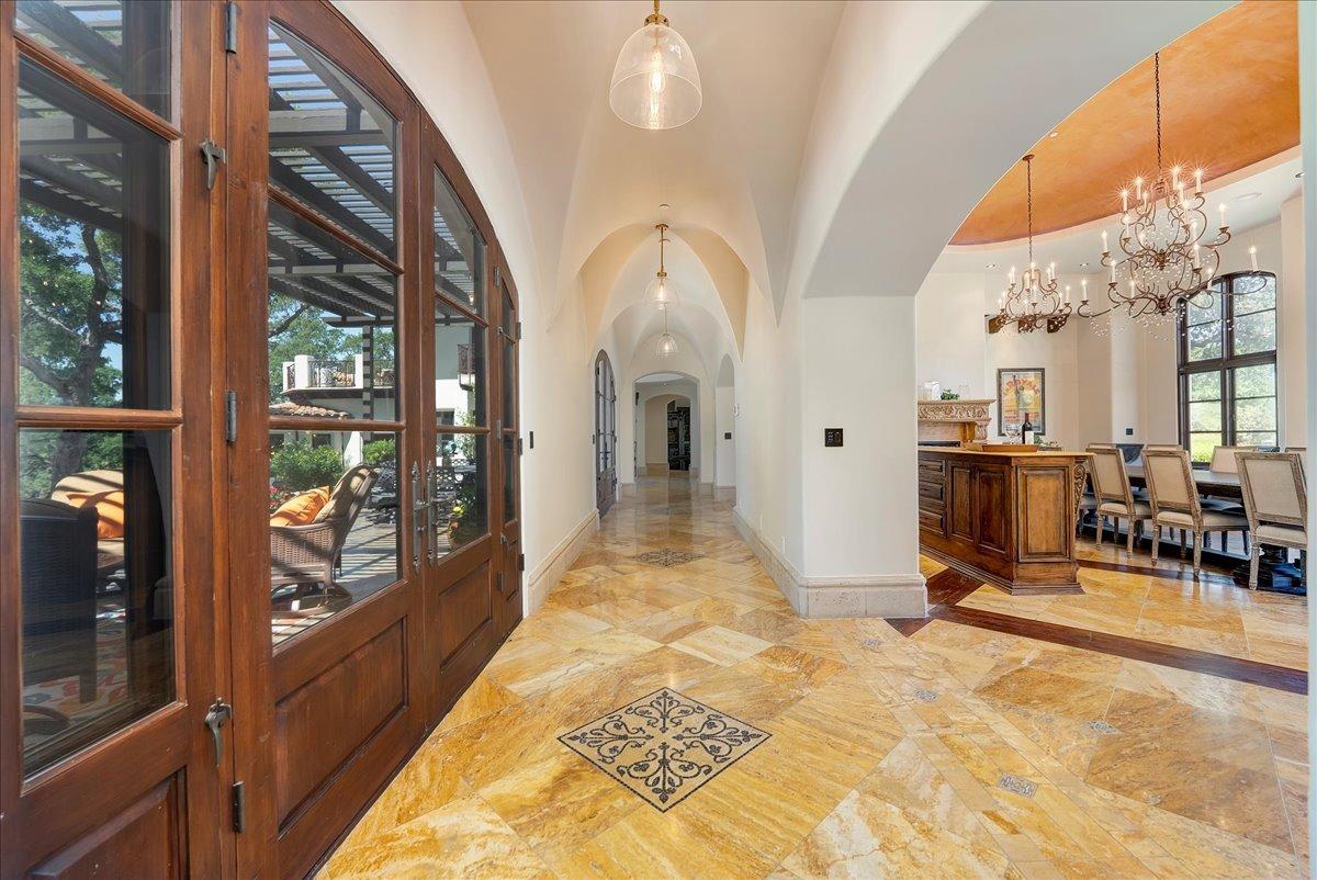 217 Rue Esperanza Lincoln, CA 95648 - Photo 14 of 71 Hallway to dining room.