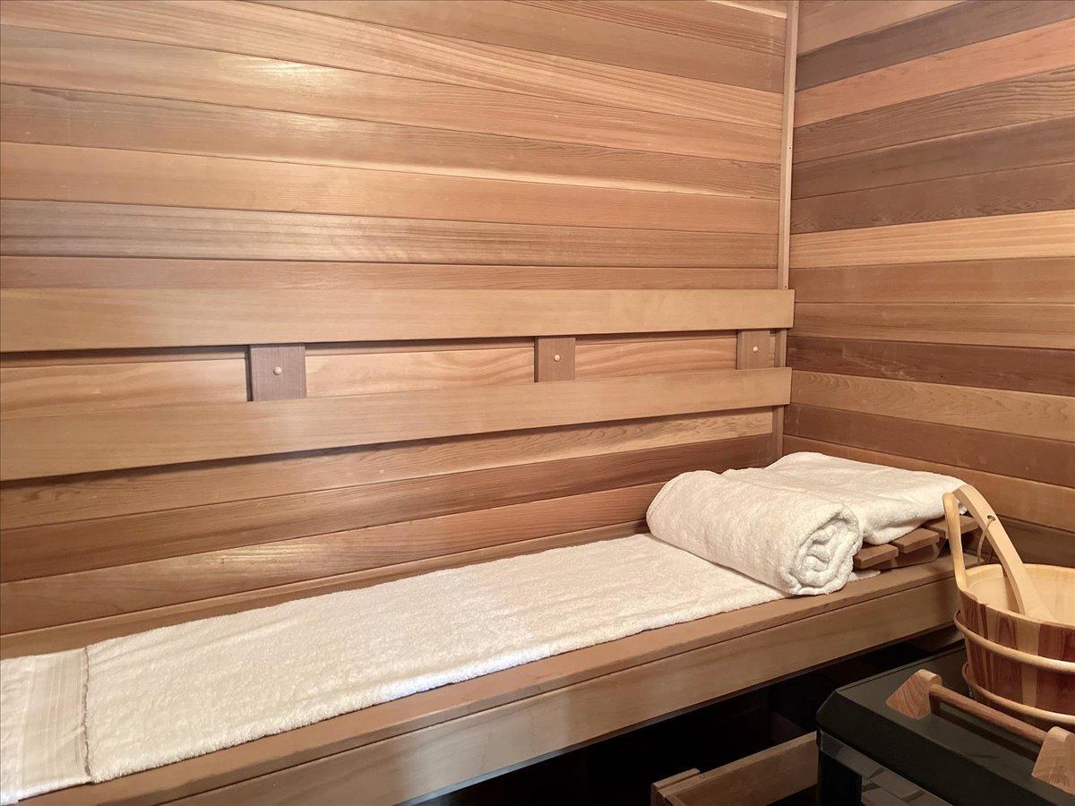 217 Rue Esperanza Lincoln, CA 95648 - Photo 29 of 71 Sauna room within gym.