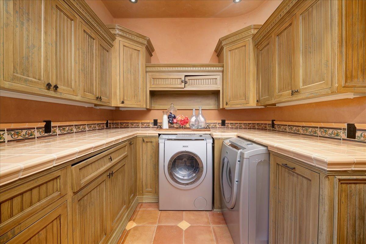 217 Rue Esperanza Lincoln, CA 95648 - Photo 40 of 71 Upstairs laundry room.