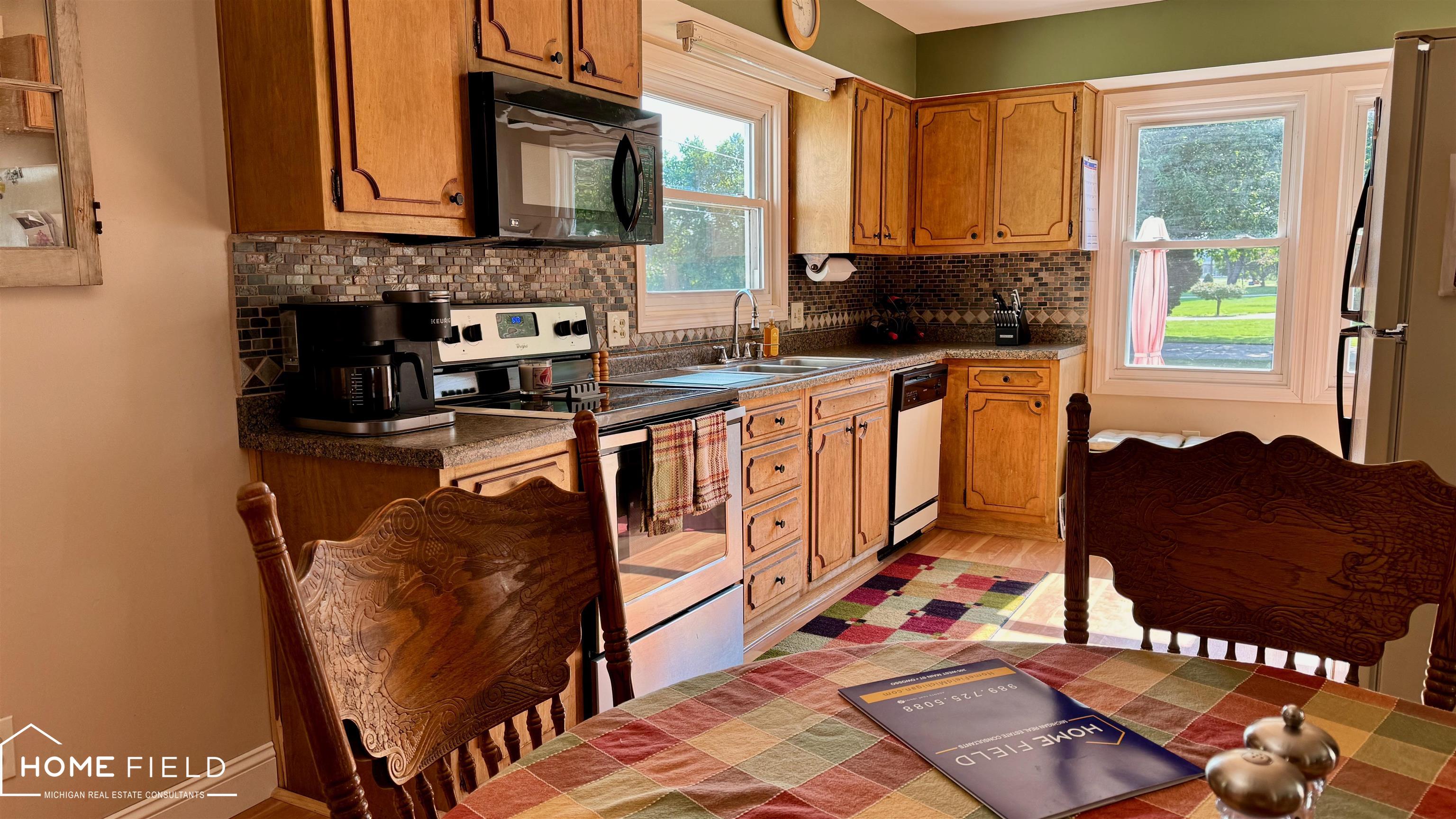 1544 North Hickory Road Owosso, MI 48867 - Photo 7 of 57 50149304-7f26832a-1e9a-43a3-84e6-4b0457f86399.JPG