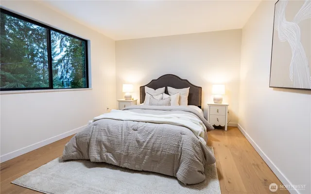 $2,346,000 | 15621 Southeast 24th Street, Bellevue, WA 98008