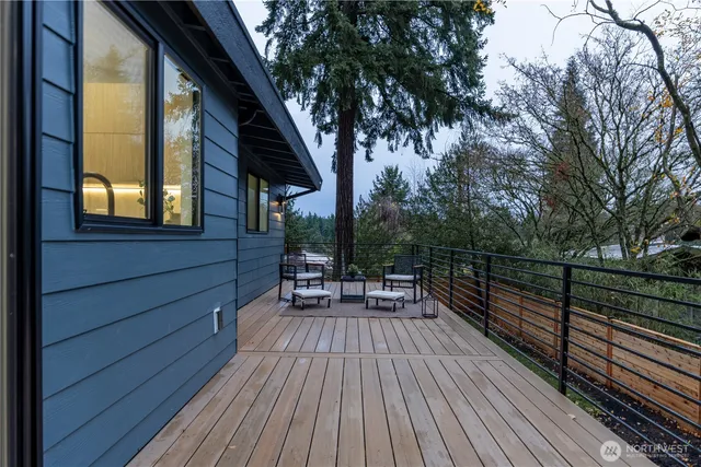 $2,346,000 | 15621 Southeast 24th Street, Bellevue, WA 98008