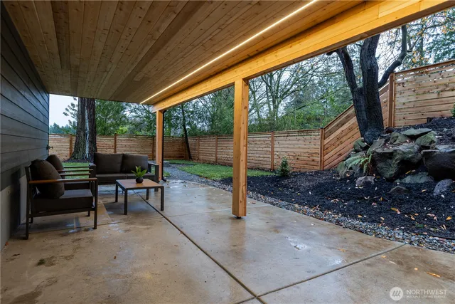 $2,346,000 | 15621 Southeast 24th Street, Bellevue, WA 98008