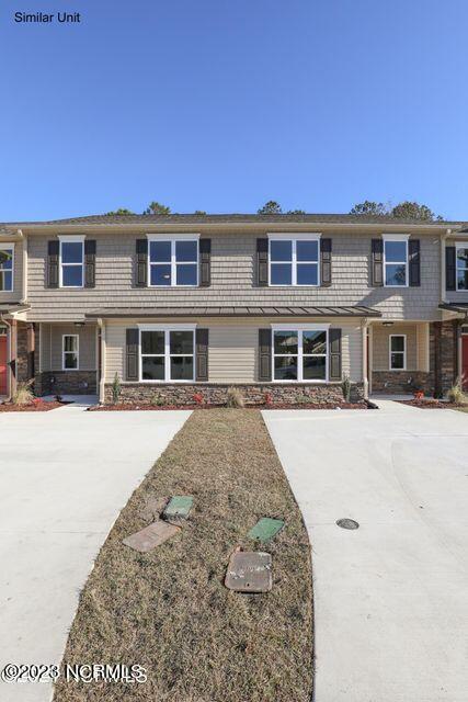 469 Sullivan Loop Road Midway Park, NC 28544 - Photo 2 of 29 20210514125921056019000000-o
