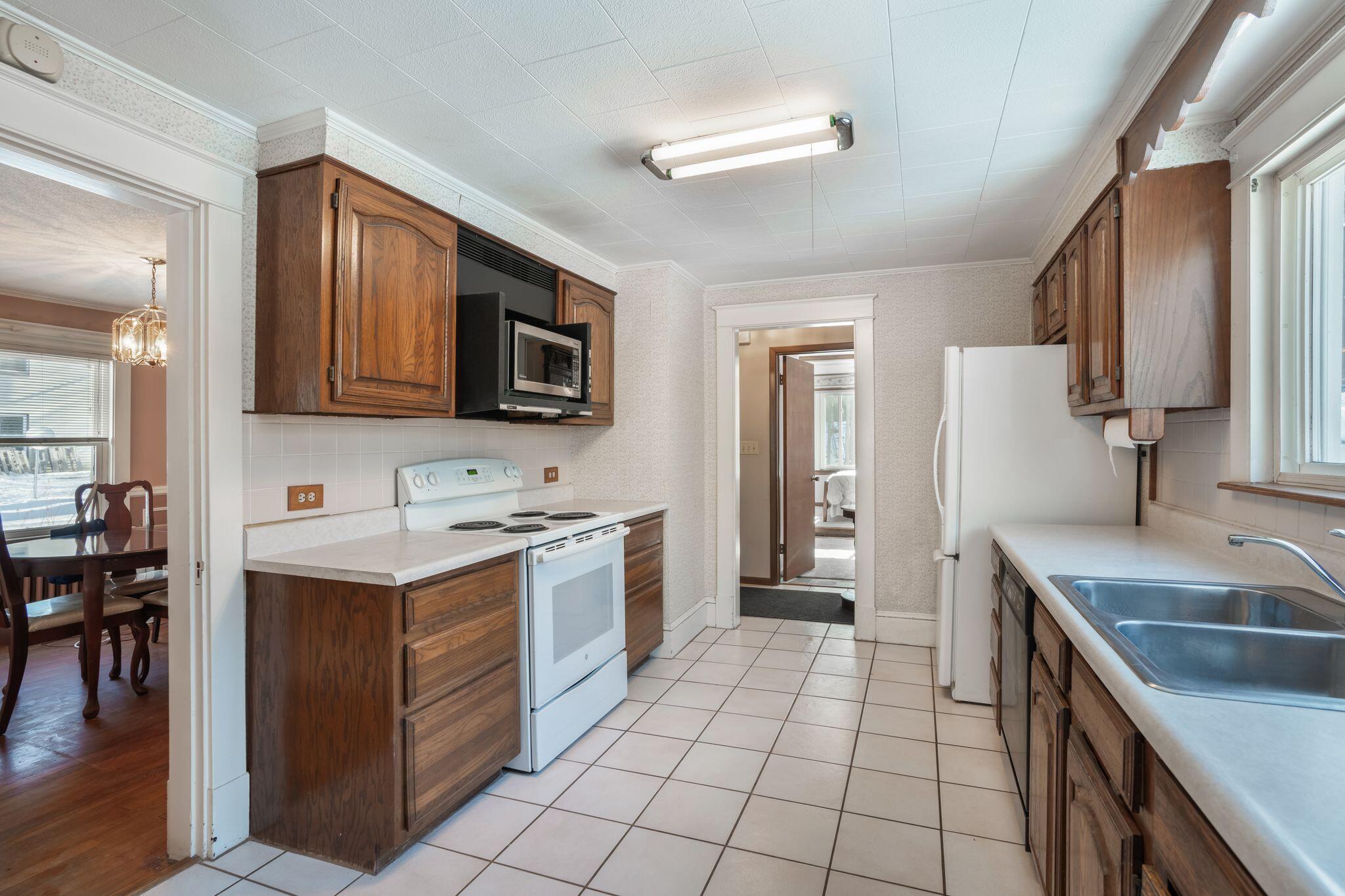 69 Ocean House Road Cape Elizabeth, ME 04107 - Photo 10 of 28 18_DSC08008