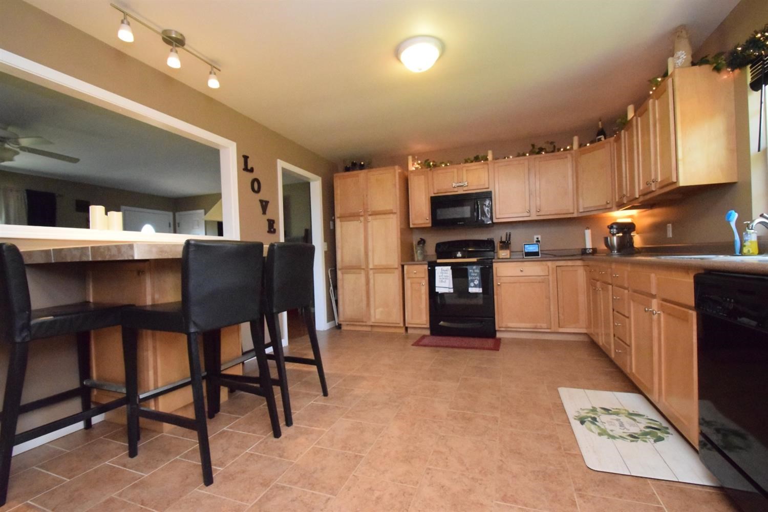 536 West Division Road Valparaiso, IN 46385 - Photo 2 of 28 1500x1000