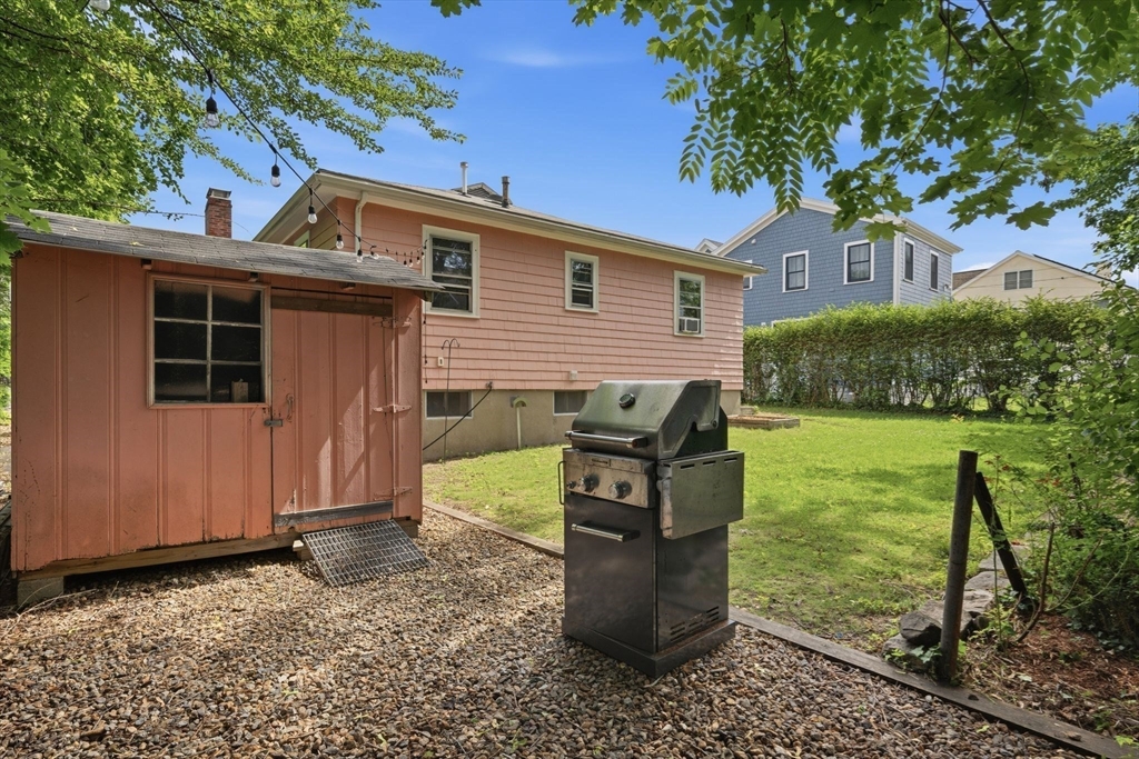 84 Oak Street Winchester, MA 01890 - Photo 16 of 38