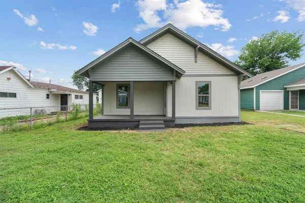 $2,200 | 1404 East Baltimore Avenue, Fort Worth, TX 76104