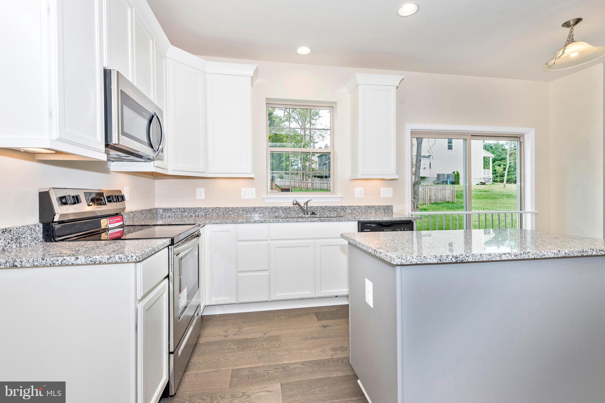 198 Edgewood Road New Market, MD 21774 - Photo 8 of 25 Kitchen w/ included Stainless Steel Appliances
