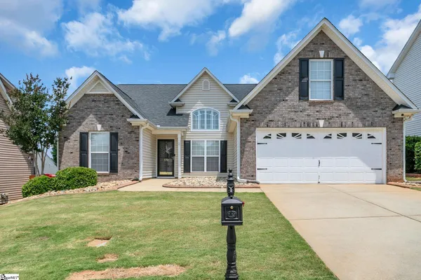 $385,000 | 132 St Johns Street, Simpsonville, SC 29680