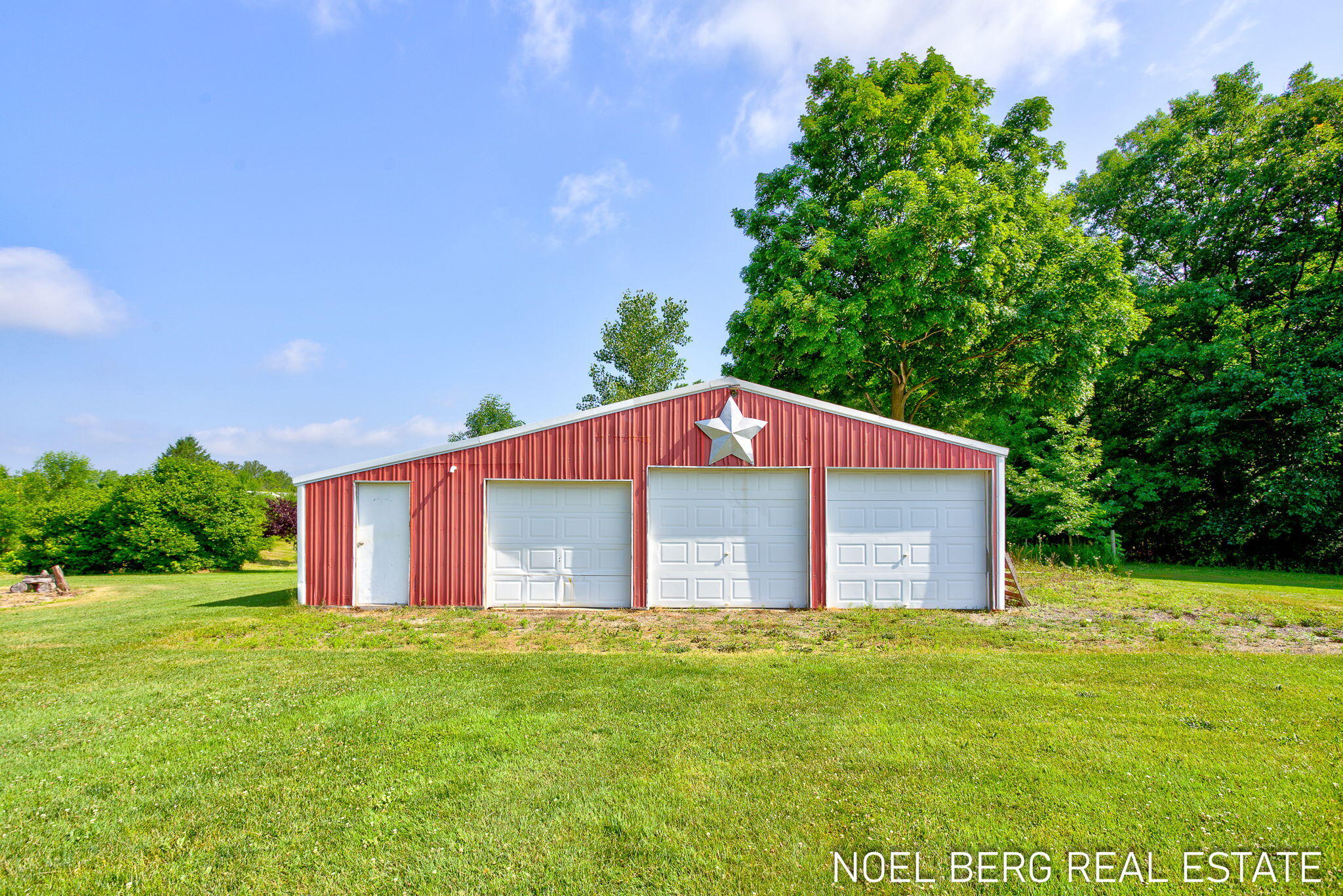 11575 Leonard Road Nunica, MI 49448 - Photo 4 of 63 22-web-or-mls-11575-leonard-rd