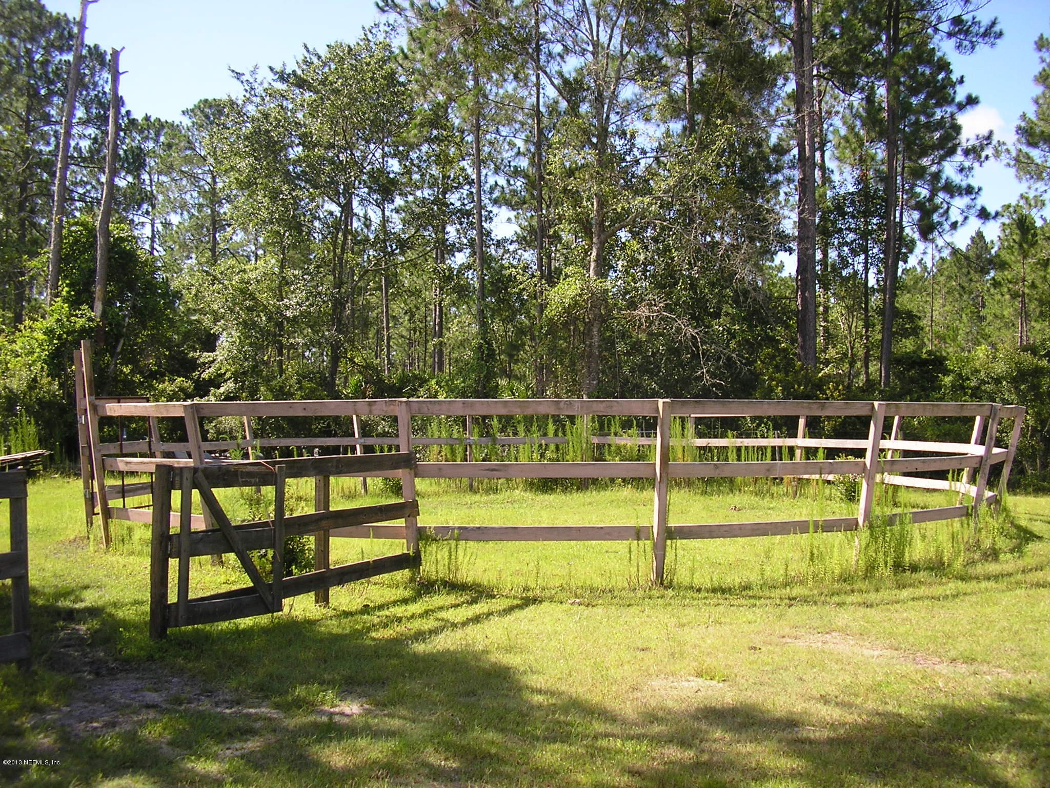 0 Carlin Road San Mateo, FL 32187 - Photo 11 of 12 ROUND PEN FOR TRAINING