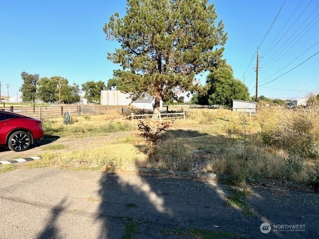 2368 Heritage Road Walla Walla, WA 99362 - Photo 2 of 25