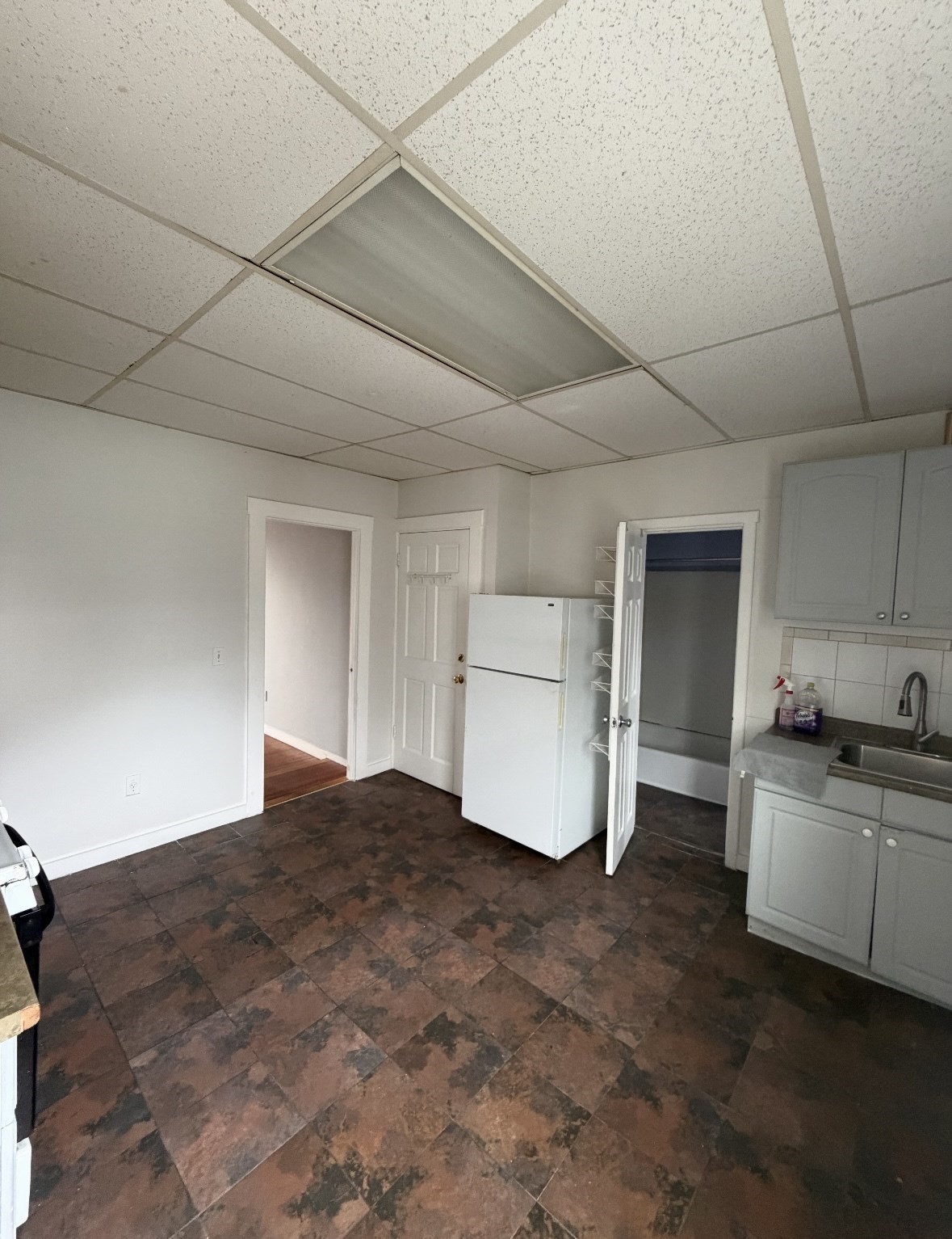 2 Wilbur Court, Unit 301 Boston, MA 02128 - Photo 3 of 9 Gallery Image 3