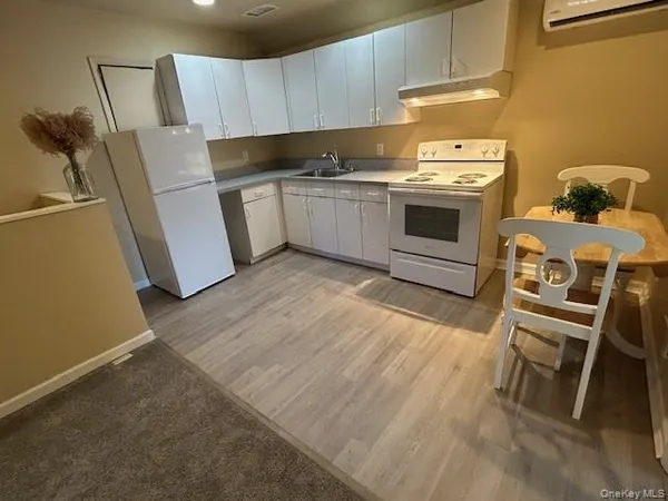 $2,250 | Undisclosed Address, St. James, NY 11780