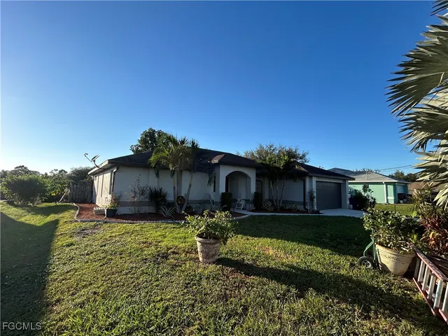 $324,900 | 1833 Tomaso Avenue, Lehigh Acres, FL 33972
