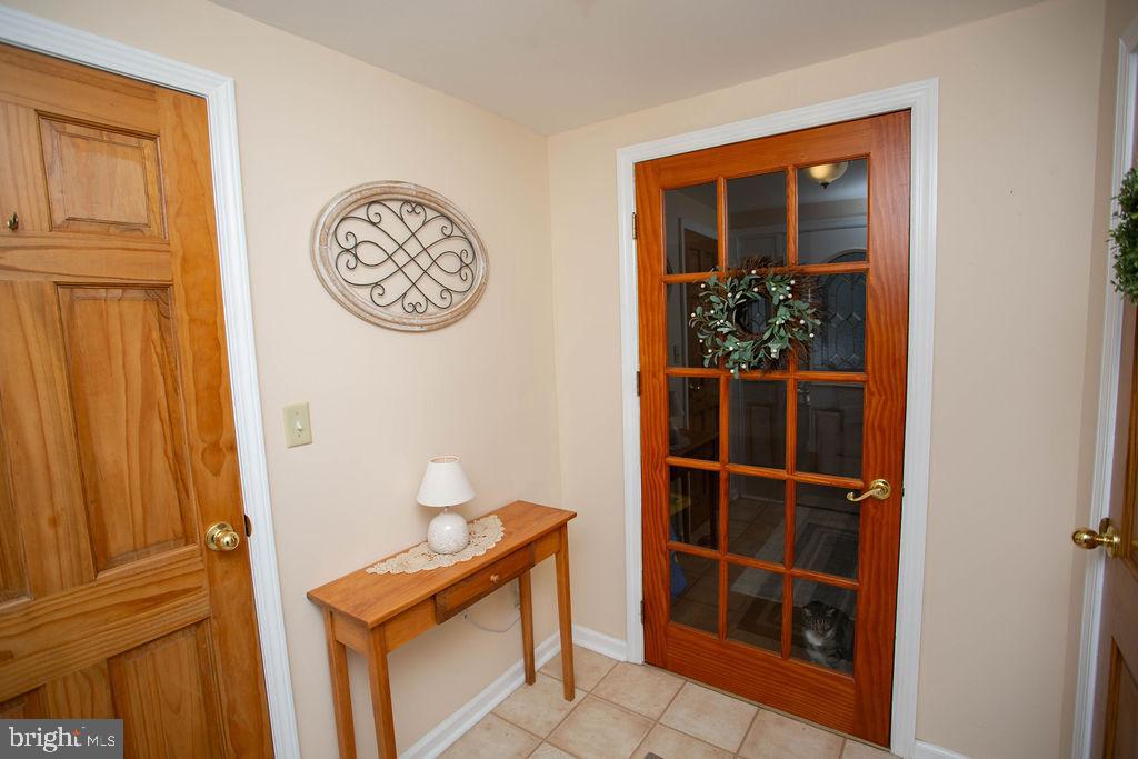 406 Walnut Avenue Laurel Springs, NJ 08021 - Photo 3 of 20 Vestibule