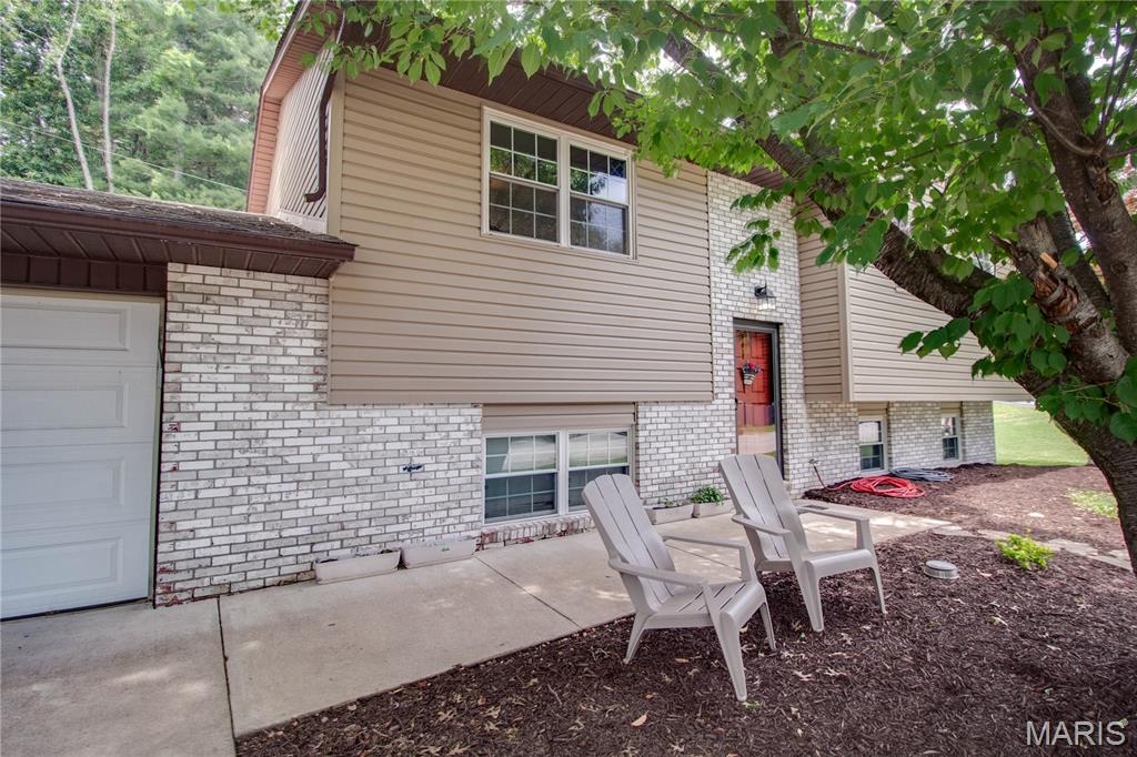 5204 Pin Oak Drive Alton, IL 62002 - Photo 5 of 45