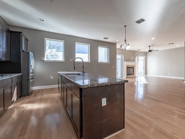 $325,000 | 1320 Lakin Street, Unit B, Houston, TX 77007