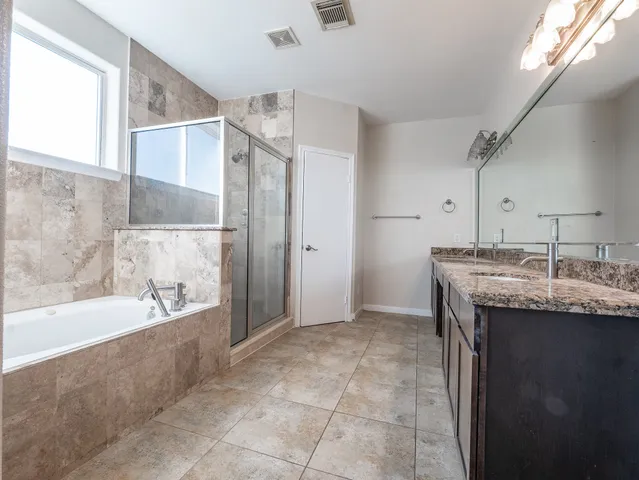 $325,000 | 1320 Lakin Street, Unit B, Houston, TX 77007