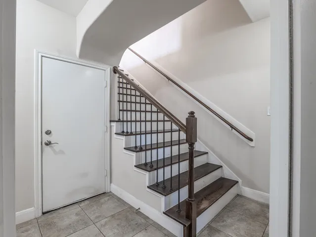 $325,000 | 1320 Lakin Street, Unit B, Houston, TX 77007