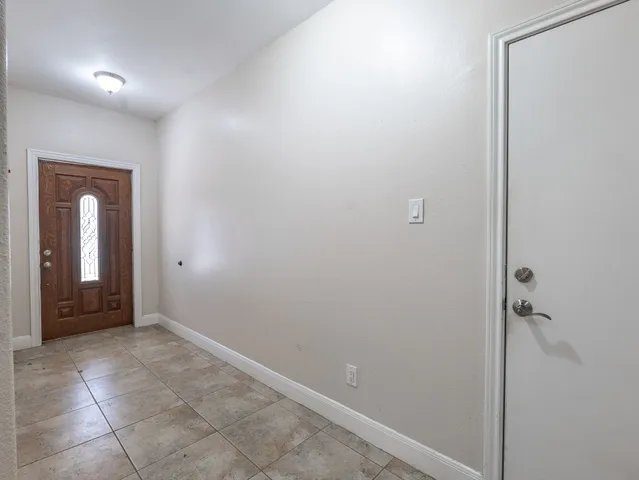 $325,000 | 1320 Lakin Street, Unit B, Houston, TX 77007