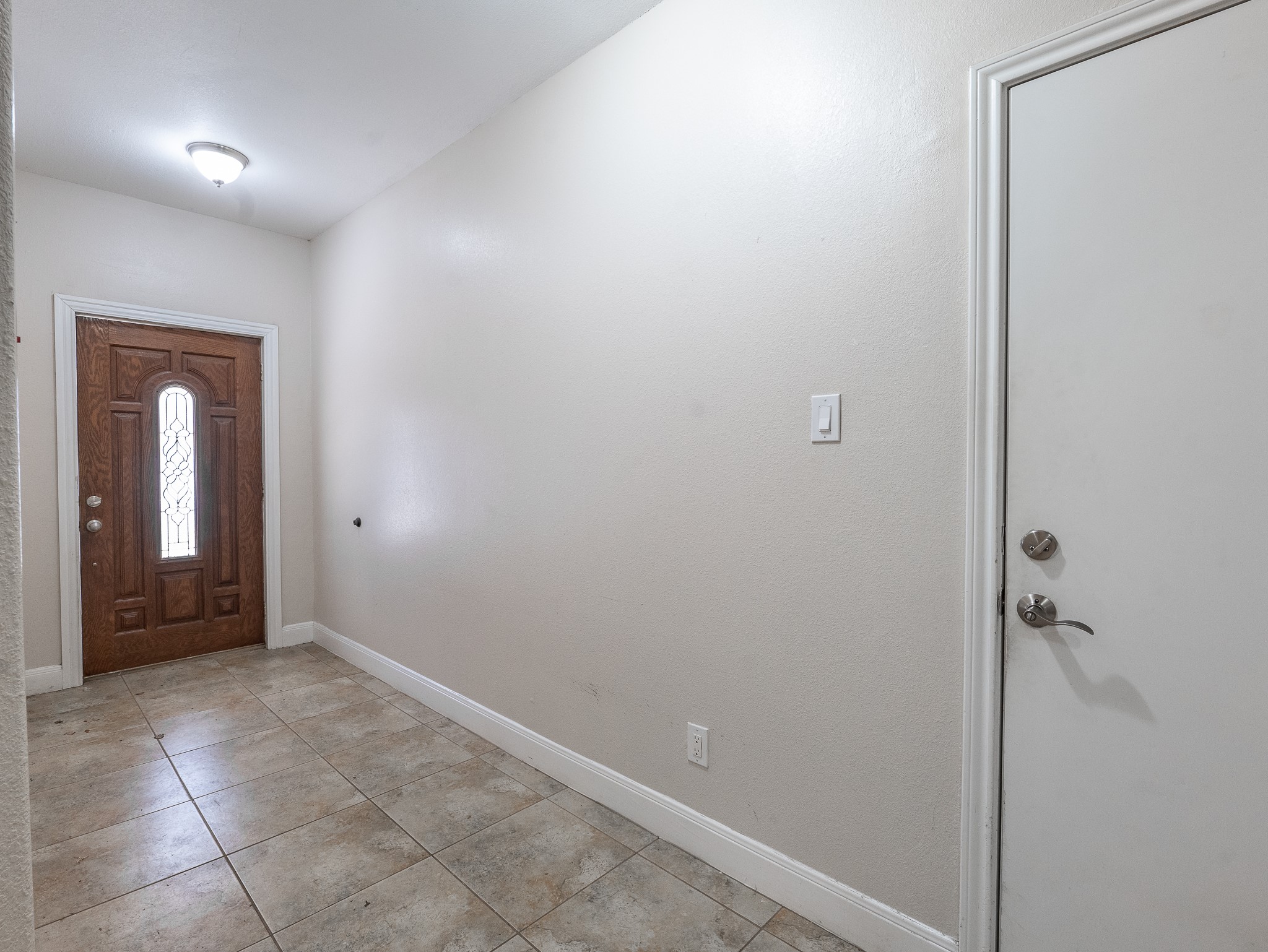 1320 Lakin Street, Unit B Houston, TX 77007 - Photo 9 of 21 Entry way