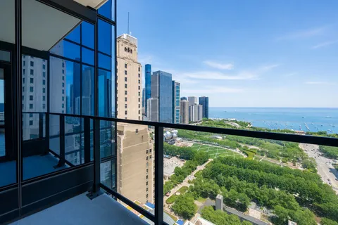 $1,350,000 | 60 East Monroe Street, Unit 3002, Chicago, IL 60603