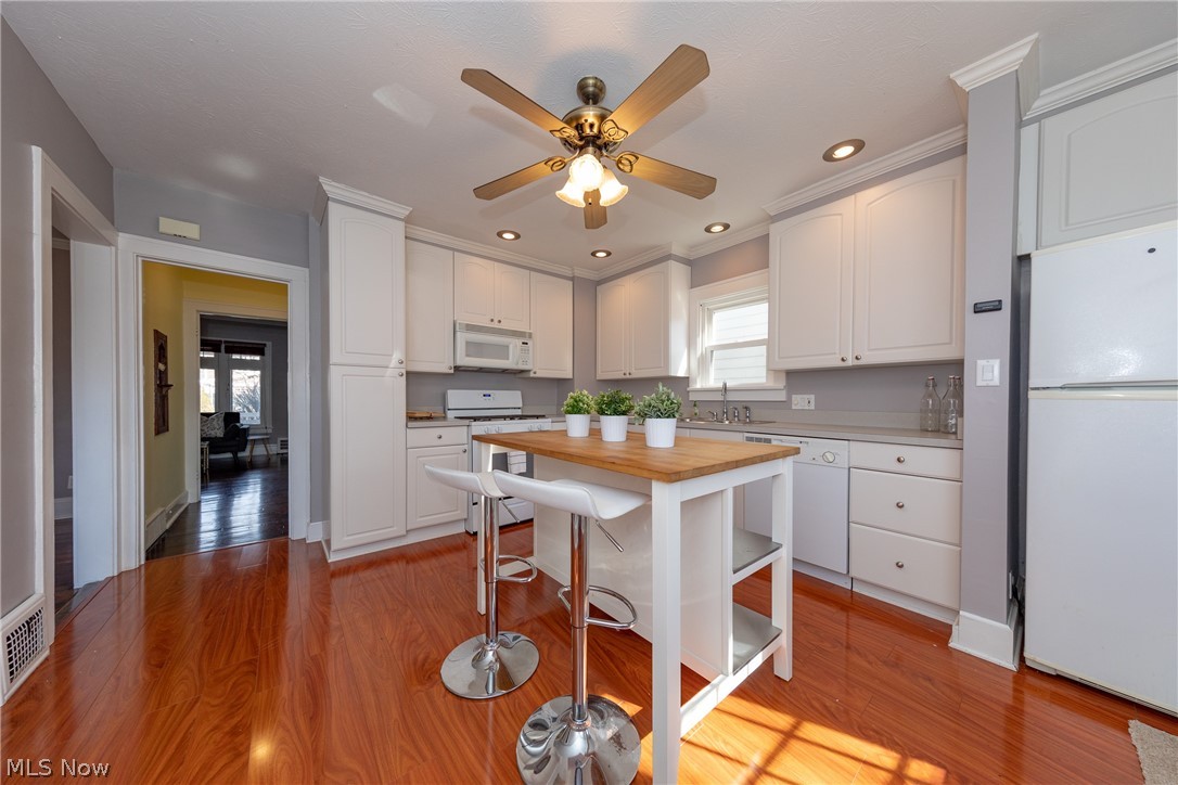 3482 Tullamore Road Cleveland, OH 44118 - Photo 8 of 24 Gallery Image 8