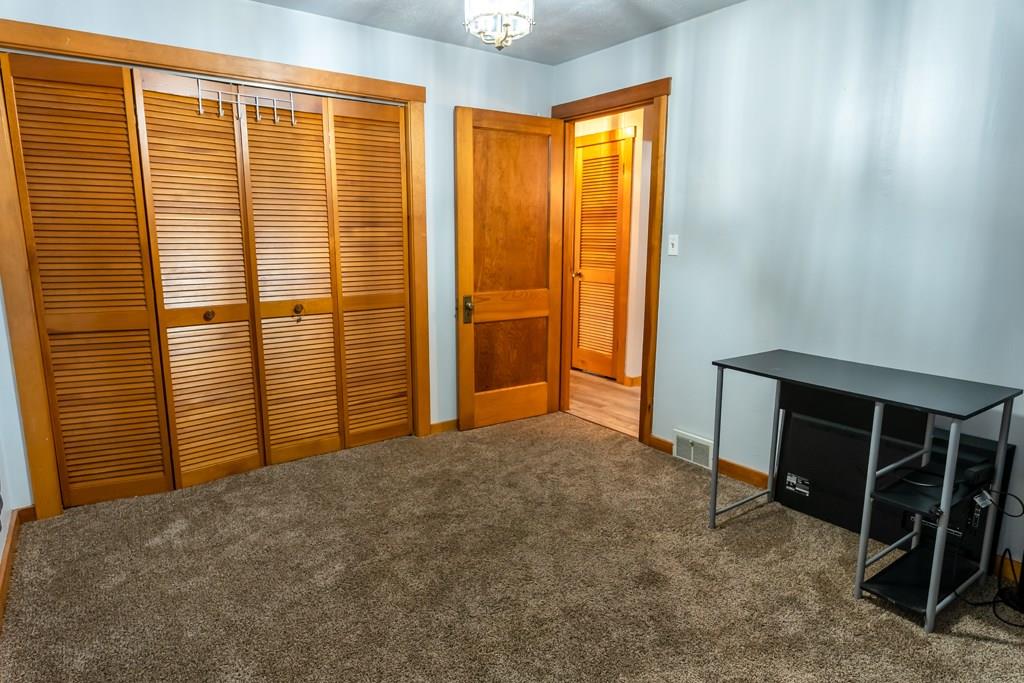 210 Cliff Mine Road Coraopolis, PA 15108 - Photo 13 of 25 Gallery Image 13