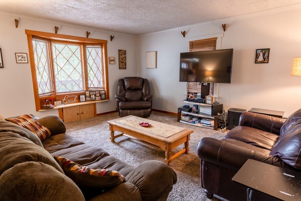 210 Cliff Mine Road Coraopolis, PA 15108 - Photo 3 of 25 Gallery Image 3