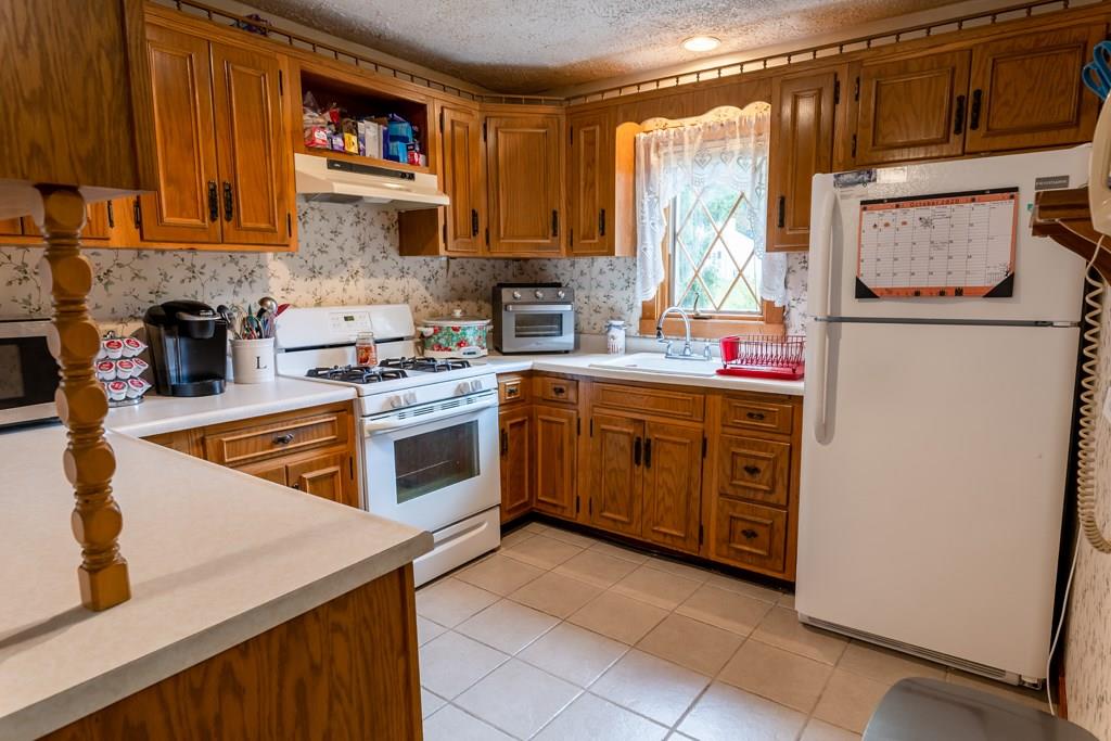 210 Cliff Mine Road Coraopolis, PA 15108 - Photo 4 of 25 Gallery Image 4
