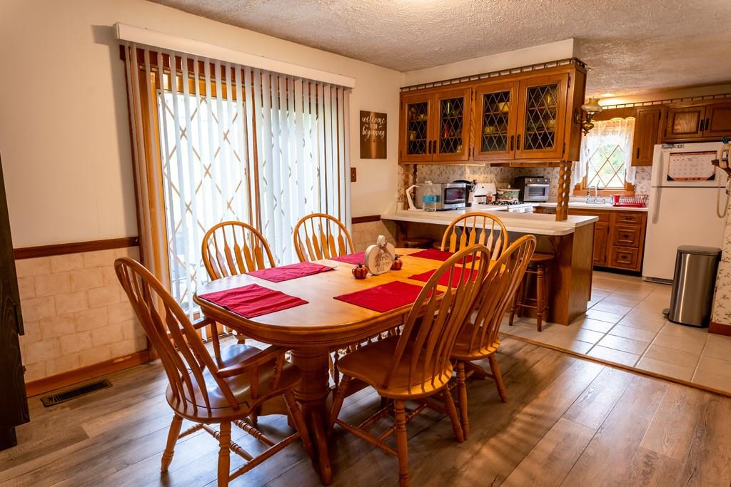 210 Cliff Mine Road Coraopolis, PA 15108 - Photo 8 of 25 Gallery Image 8