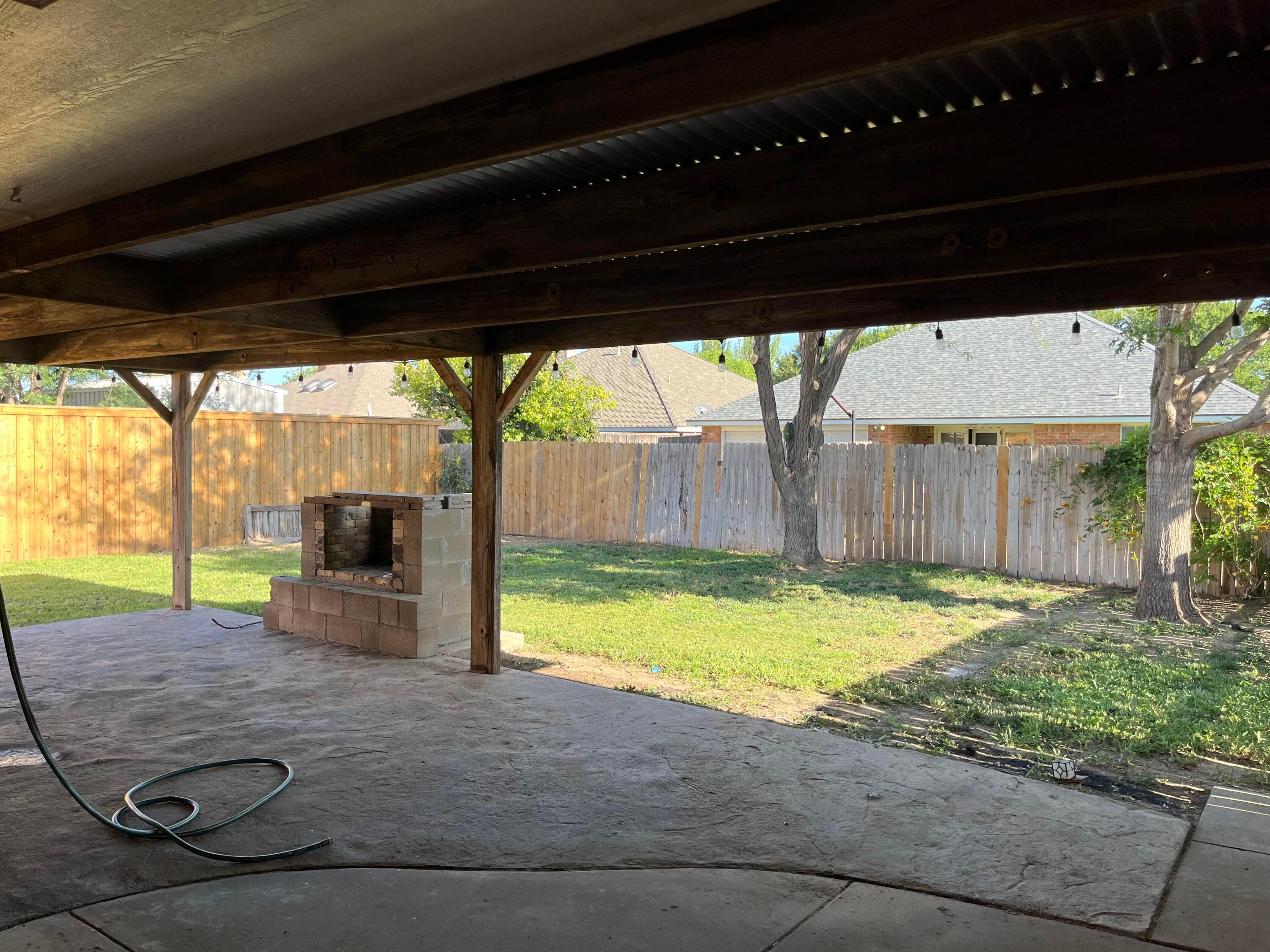7104 Rochelle Lane Amarillo, TX 79109 - Photo 20 of 44 Back porch