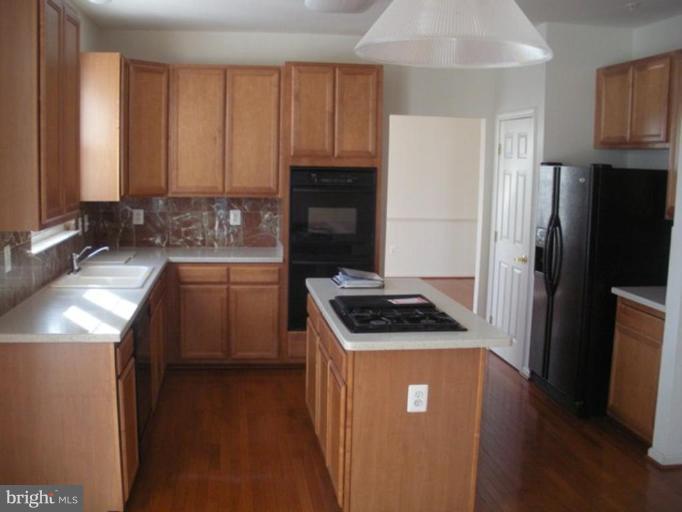11105 Old York Road Bowie, MD 20721 - Photo 8 of 10 Kitchen