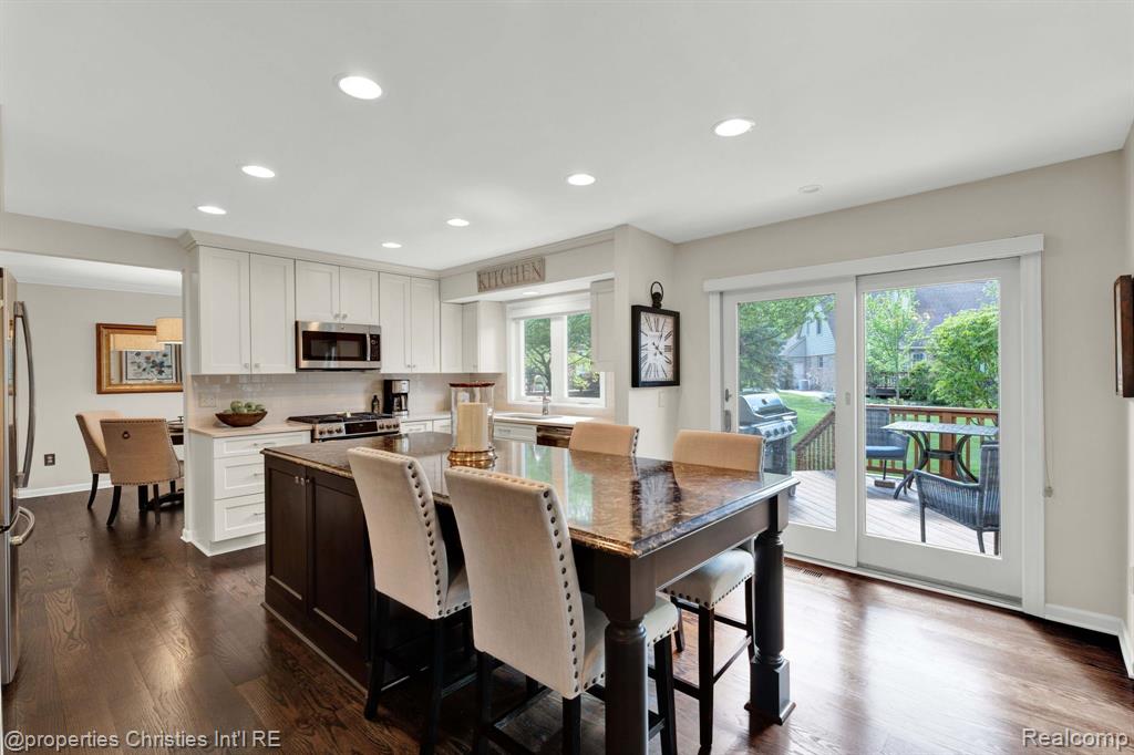 3198 Courtfield Drive Rochester Hills, MI 48309 - Photo 12 of 53