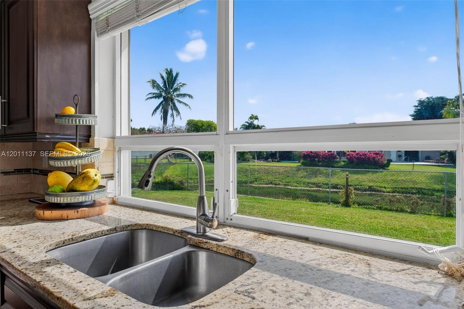8005 Southwest 106th Street Miami, FL 33156 - Photo 10 of 30